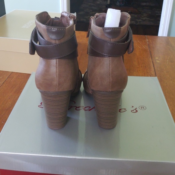 Shoes - Picture 3 of 3